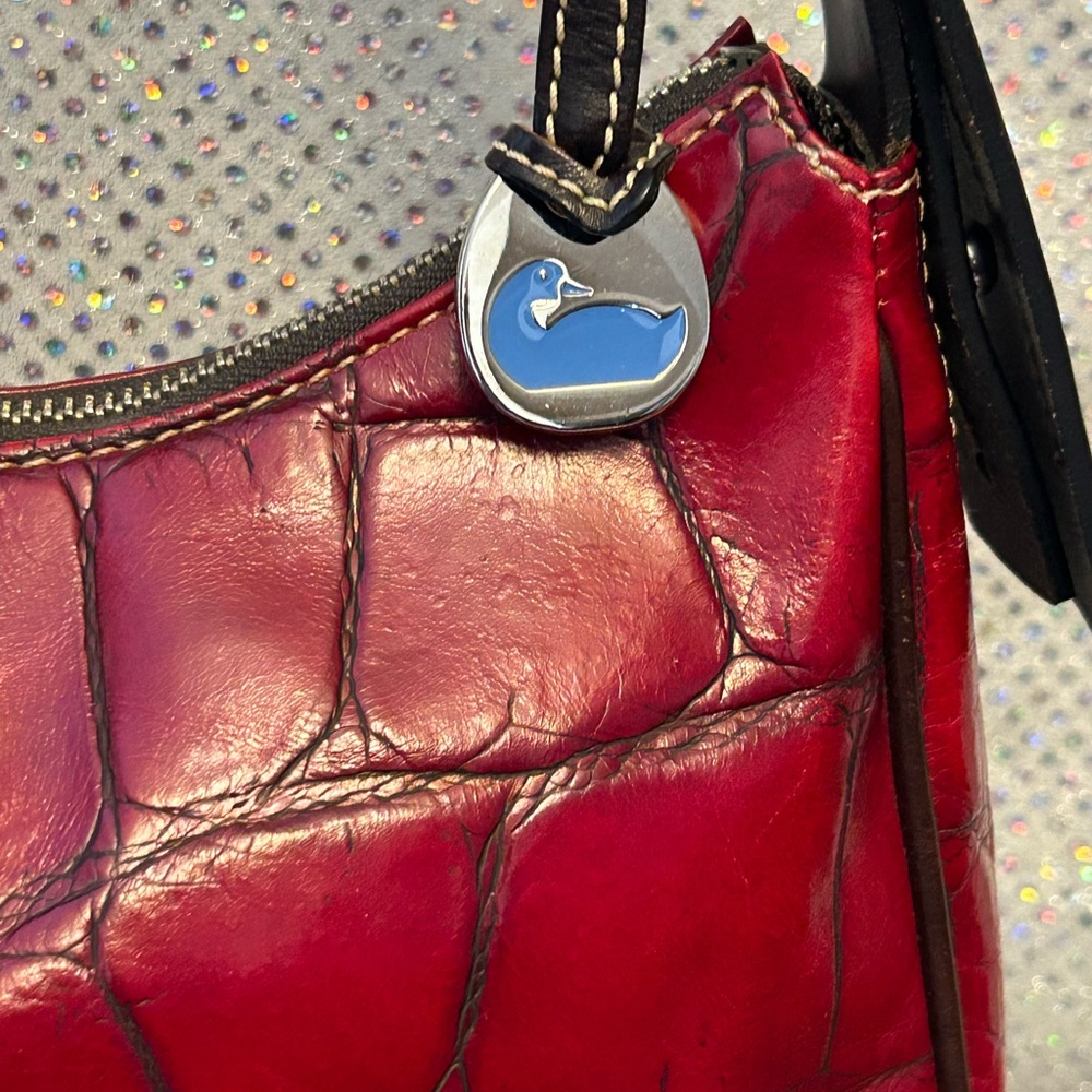 Dooney & Bourke Red Croc-Embossed Shoulder Bag Approx.. 12 x 6.5 x 4 - Picture 9 of 17